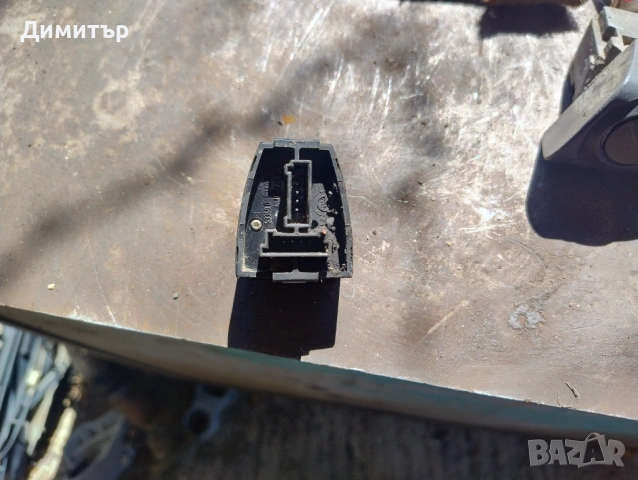 Бутон - Копче Ел. Огледала За БМВ Е46 2000г / BMW E46 2000y, снимка 2 - Части - 54144394