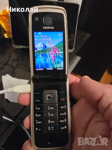 Продавам Nokia 6131