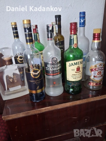 Празни бутилки 