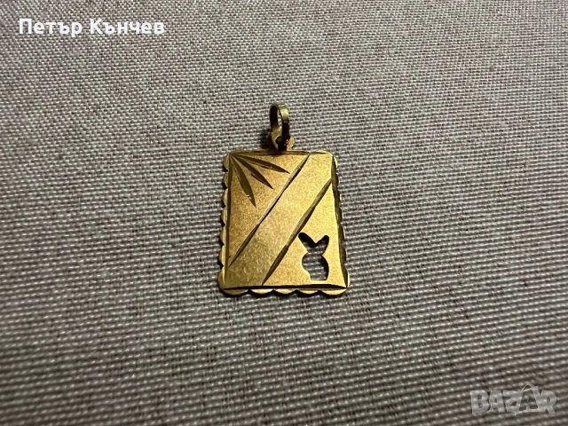 Златен медальон 18 карата, снимка 4 - Колиета, медальони, синджири - 54315807