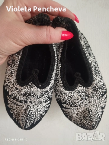 Родопски детски терлици , снимка 2 - Антикварни и старинни предмети - 54242620