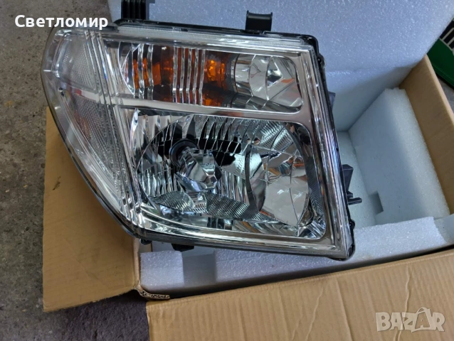 Фар за Nissan Navara и Pathfinder, снимка 2 - Части - 54838767