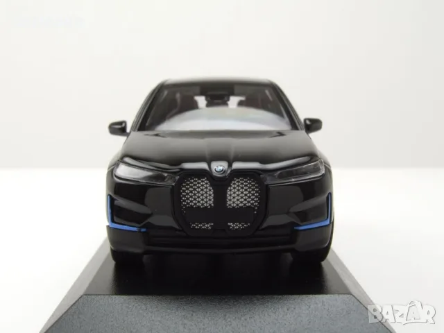 BMW IX 2023 - мащаб 1:43 на Minichamps моделът е нов в PVC дисплей-кейс, снимка 6 - Колекции - 55431155