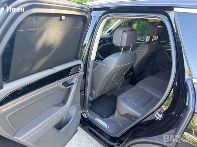 VW Touareg Elegance 3.0 V6 TDI, снимка 8 - Автомобили и джипове - 54878656