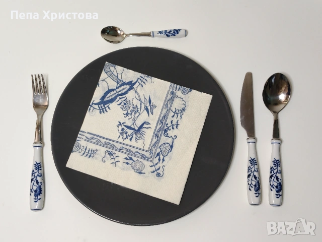 комплект прибори с порцеланови дръжки, снимка 2 - Прибори за хранене, готвене и сервиране - 54773793