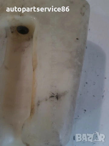 Резервоар за течност за чистачки за Mercedes 609 811 (1992) 6708690120, снимка 2 - Части - 54112454