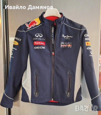 Детско яке тип softshell на Infiniti Red Bull Racing, произведено от Pepe Jeans London за 9-11г, снимка 2 - Детски якета и елеци - 54399423