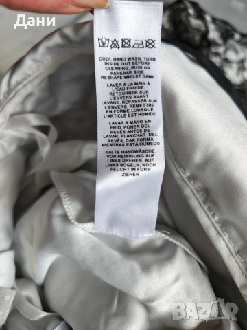 Ефектна черно-бяла дантелена рокля ASOS EDITION (размер S / EU 36) – НОВА/, снимка 13 - Рокли - 54659201