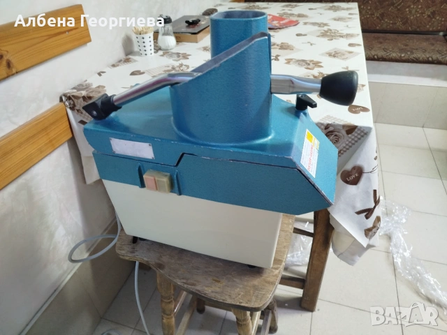 Уред за рязане на зеленчуци DITO SAMA GASTRO TR 21 -250 W, снимка 5 - Обзавеждане на кухня - 54595218