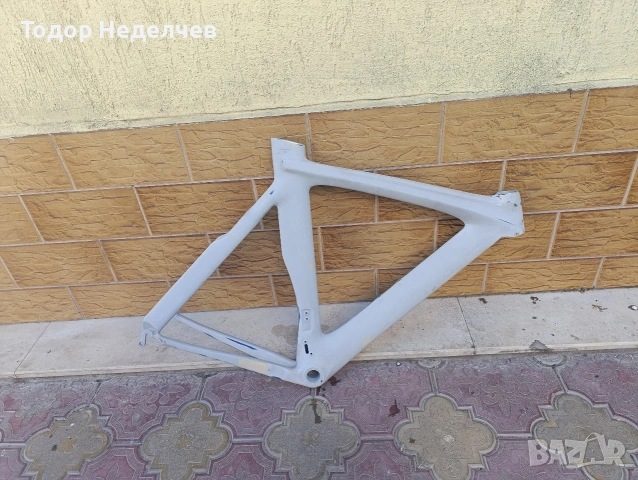 Карбонова рамка 28 цола , снимка 2 - Части за велосипеди - 54312227