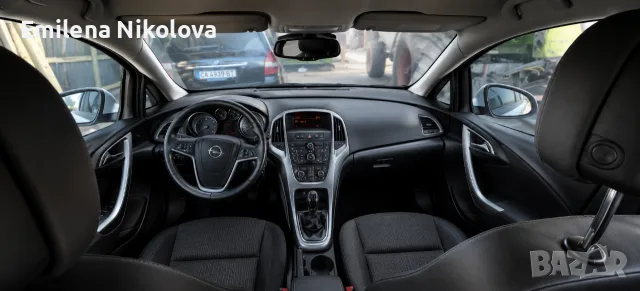 Опел Астра J 1,7CDTI, снимка 11 - Автомобили и джипове - 55435811