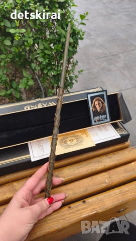 Магическа пръчка Хари Потър – колекционерски модели, 30–38 см, Wizarding World