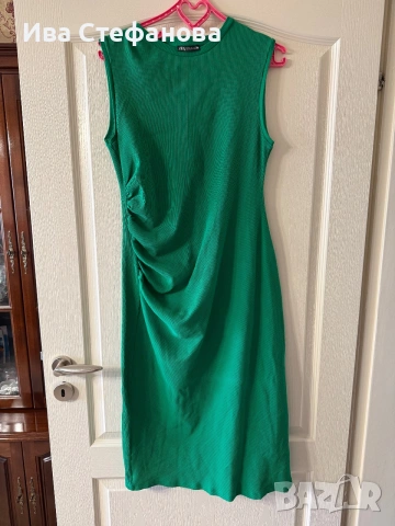 Елегантна дълга зелена 💚 миди дължина рокля Zara zara набрана в талията памук памучна рипс рипсена , снимка 4 - Рокли - 55125123