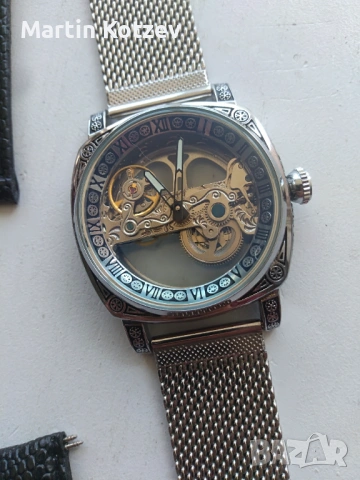 Ефектен automatic в стил Corum golden bridge, снимка 2 - Мъжки - 54728427
