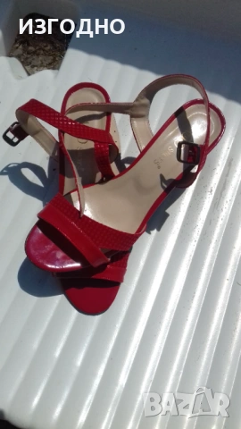 САМО 13€ ЕСТЕСТВЕН ЛАК САНДАЛИ 39 НОМЕР