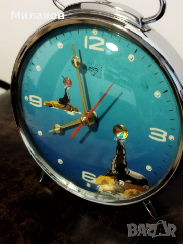Стар анимиран будилник, настолен часовник, снимка 2 - Антикварни и старинни предмети - 54193438
