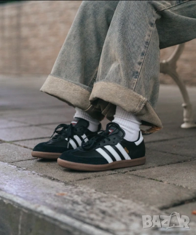 легендарните маратонки adidas Samba Leather Номер 40 2/3 , снимка 3 - Маратонки - 54205616