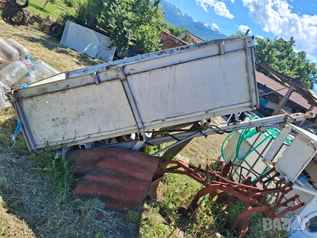 Ремарке за малогабаритен трактор.