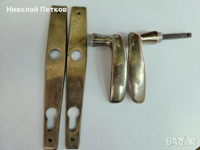 Месингови дръжки за секретна брава