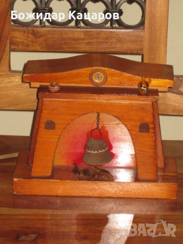 Стара, работеща декоративна лампа. Цена - 20 евро. Пращам по куриер. За София, може и лично да си я , снимка 2 - Антикварни и старинни предмети - 54174251