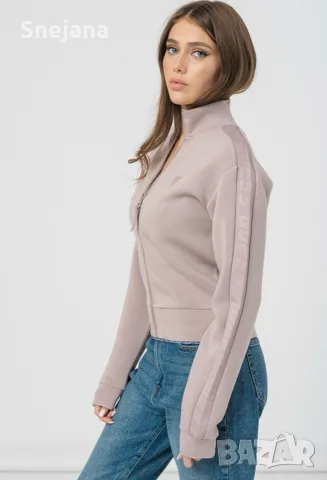 екип GUESS за 98€ от 150€, снимка 3 - Спортни екипи - 26016501