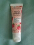 Крем за ръце Velnea Strawberry (30 ml) - Хидратация с Ягода и Ший, снимка 1