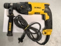 Перфоратор DeWalt D25133, снимка 2