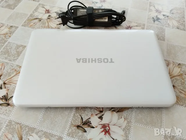 Лаптоп Toshiba Satellite L850, снимка 2 - Лаптопи за дома - 55641462