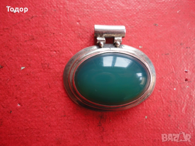 Сребърно  колие медальон с нефрит 925, снимка 2 - Колиета, медальони, синджири - 54080848