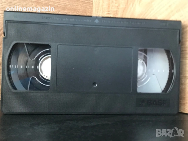 Видеокасета “ ВЕРТИКАЛНА ГРАНИЦА “  VHS , снимка 4 - Други жанрове - 54902695