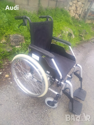 Сгъваема инвалидна рингова количка със степенки Марка: INVACARE Ширина на седалката 45см Дълбочина 4, снимка 11 - Инвалидни колички - 54009941