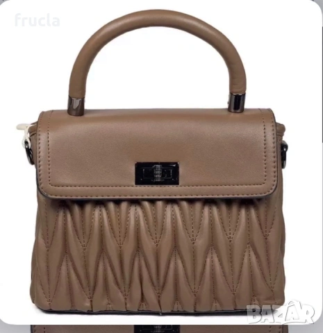 Оформена дамска чанта в цвят лате