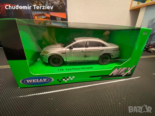 1:24 Welly Ford Taurus мащабен модел 