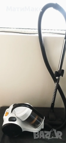 Прахосмукачка VALBERG 850W, снимка 2 - Прахосмукачки - 55231125