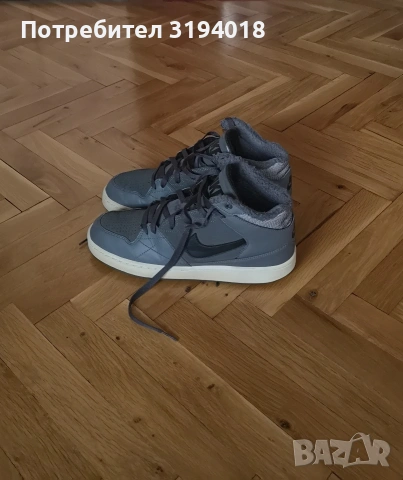 Оригинални мъжки кецове Nike номер 42, снимка 2 - Маратонки - 54381151