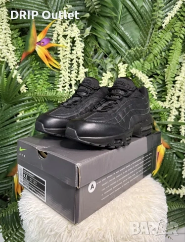 !НОВИ! Nike Air Max 95 | Triple Black | + КУТИЯ, снимка 4 - Маратонки - 54167575