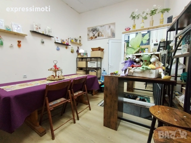 Магазин на оживена улица, Центъра Варна