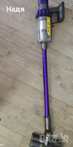 Безжична прахосмукачка DYSON V10 Absolute