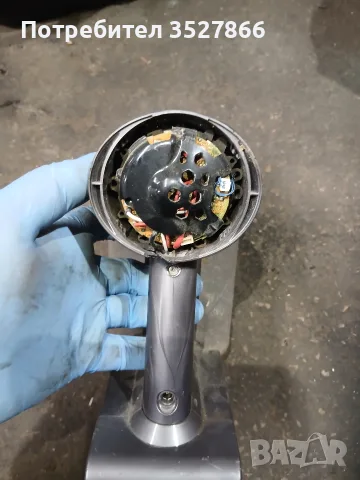 Акумулаторна прахосмукачка Dyson, снимка 2 - Прахосмукачки - 55511789