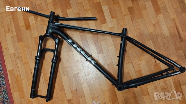 МТБ рамка Trek Superfly 29 + вилка Rockshox 120mm, снимка 10 - Части за велосипеди - 54346660