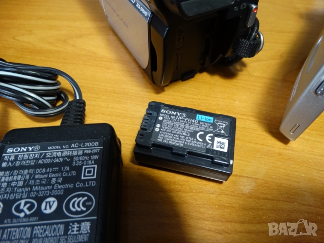 две цифрови камери SONY ..., снимка 18 - Камери - 54179119