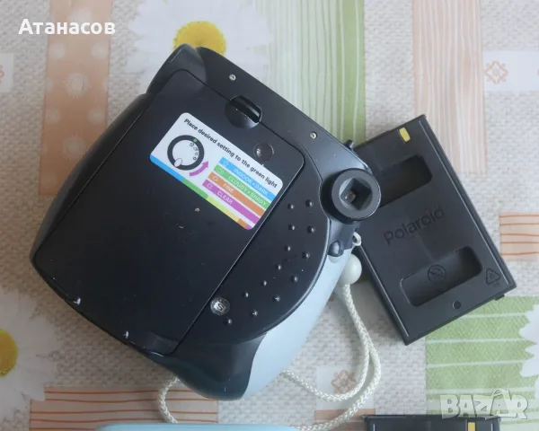 Fujifilm Instax Mini 11 и Polaroid 300 Instant Film , снимка 5 - Фотоапарати - 55540132