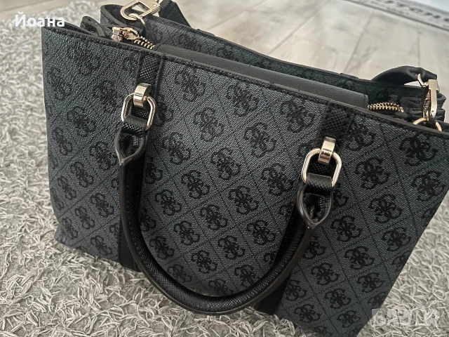 Дамска чанта Guess, снимка 3 - Чанти - 55181786