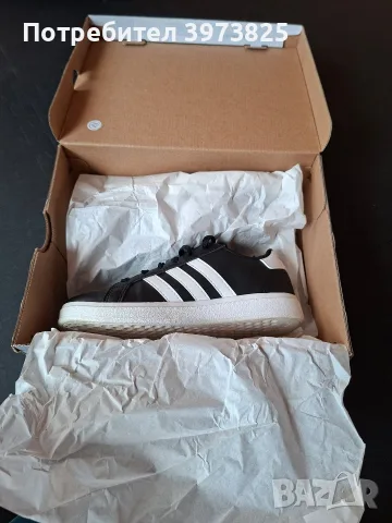 Детски маратонки Adidas, снимка 3 - Детски маратонки - 55393706