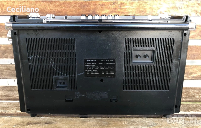 Радиокасетофон SANYO M4500K (Japan)! , снимка 10 - Радиокасетофони, транзистори - 54990932