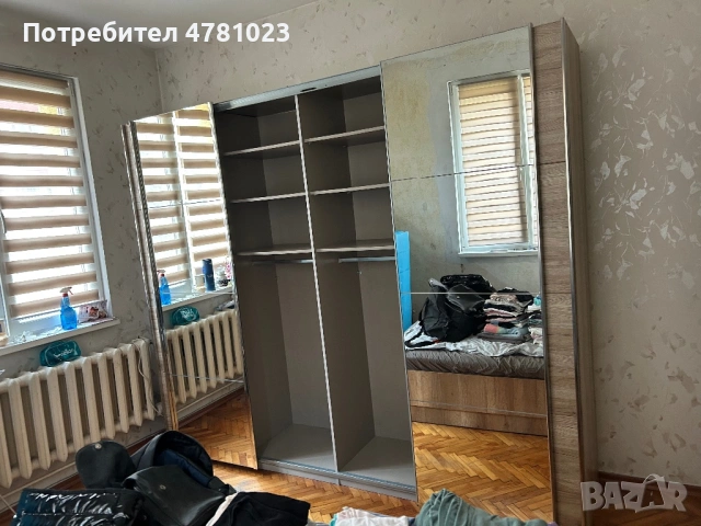 Четирикрилен гардероб, снимка 3 - Гардероби - 54014380