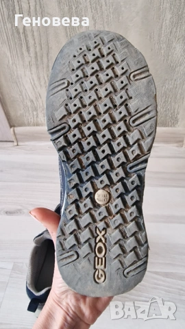 Подаряват се маратонки Geox, снимка 4 - Детски маратонки - 53981253