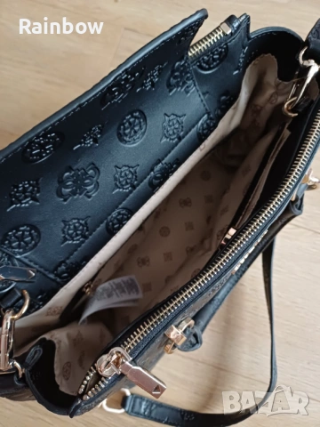 Дамска чанта Guess, снимка 4 - Чанти - 54522288