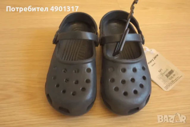 нови Crocs сандали за момиче, 30-31ви номер