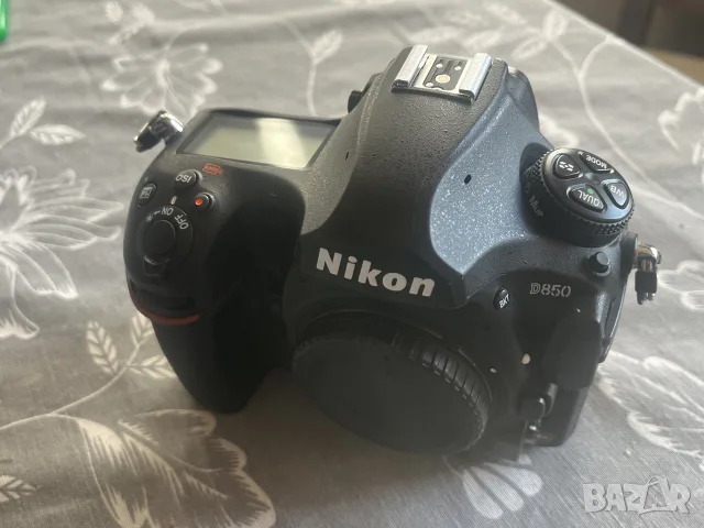 Фотоапарат Nikon D850, снимка 3 - Фотоапарати - 55396878